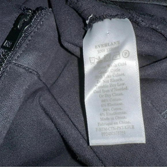 Everlane 6 black side zip ankle length pants - Picture 5 of 5